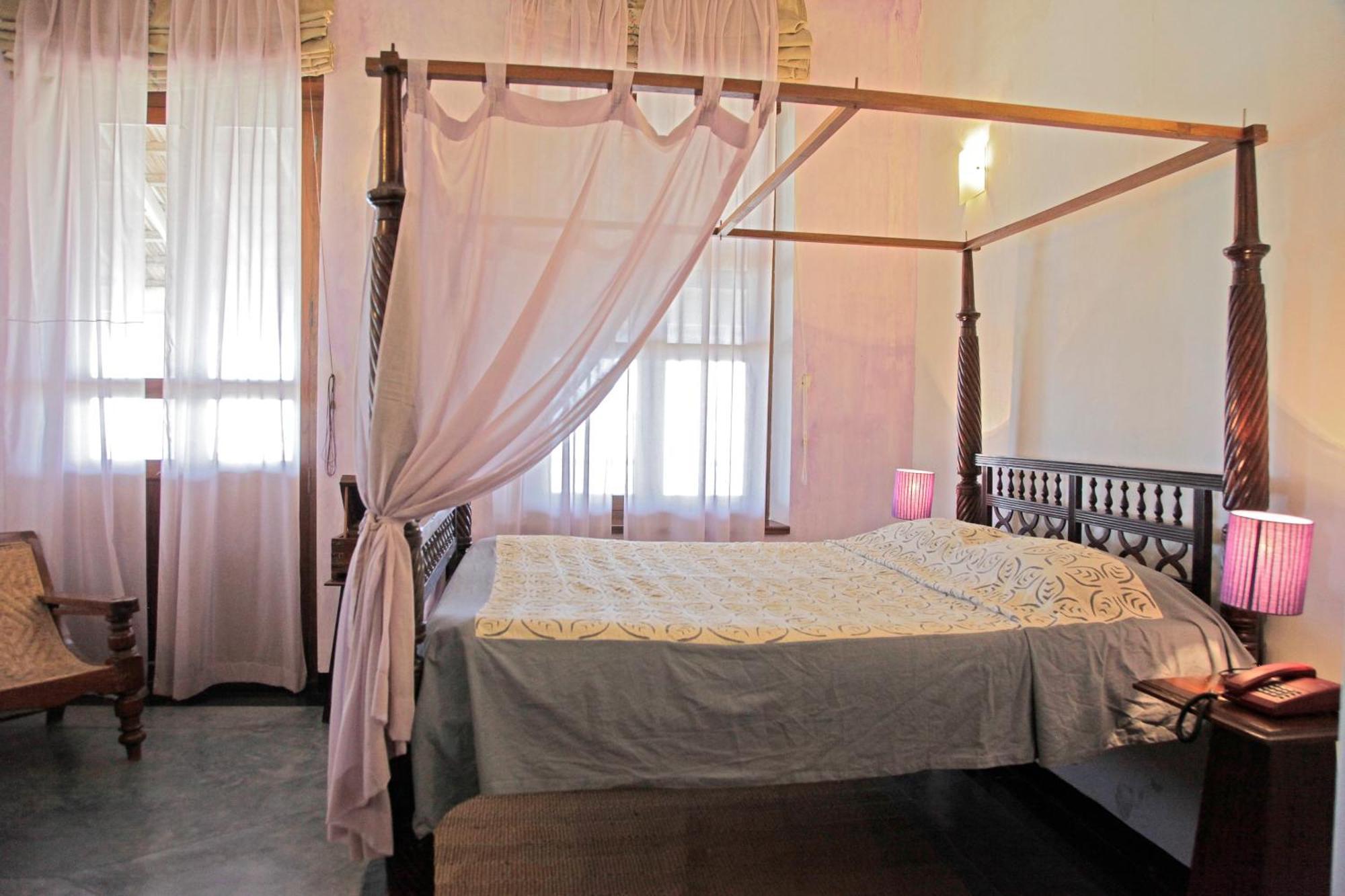 Neemrana'S - Bungalow On The Beach Tharangambadi Экстерьер фото